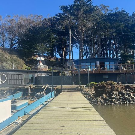 Carriage House Waterfront On Tomales Bay With Dock Hotel Marshall Eksteriør billede